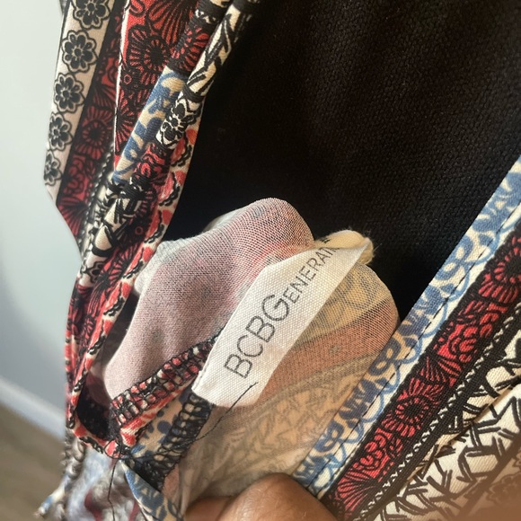 BCBGeneration Halter Knotted Tunic Top - Picture 5 of 9